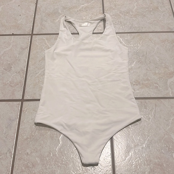 Basal Kingston White Racerback Razor Back Thong Bodysuit - Picture 3 of 8